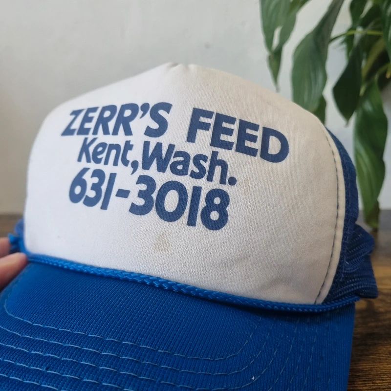 Vintage American Trucker Hat Snapback cap one size adjustable white blue zerr's feed farming