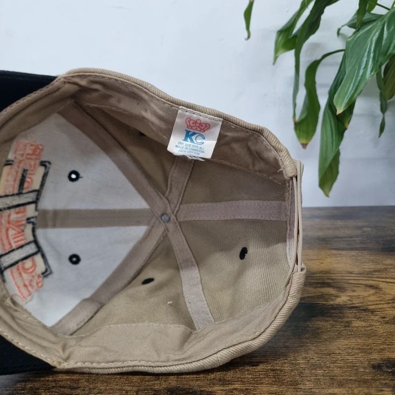 Vintage American baseball Hat Snapback cap one size adjustable beige black schneider