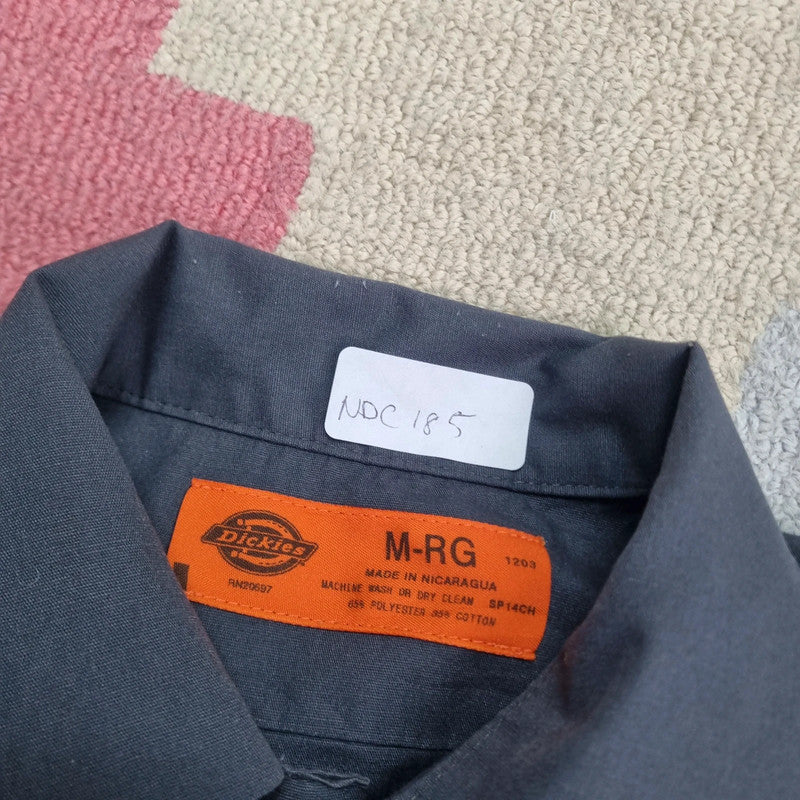 Vintage Dickies Boxy Fit Cropped Shirt long Sleeve Medium plain Grey Button Up Skater Y2K Surf