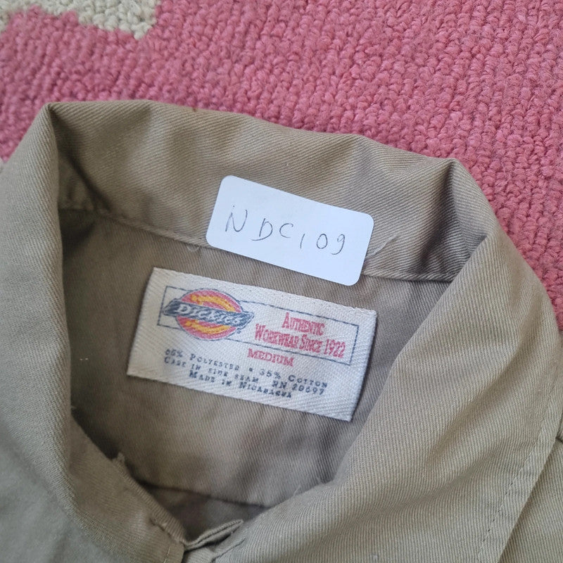 Vintage Dickies Boxy Fit Cropped Shirt Short Sleeve Medium plain beige Button Up Skater Y2K Surf