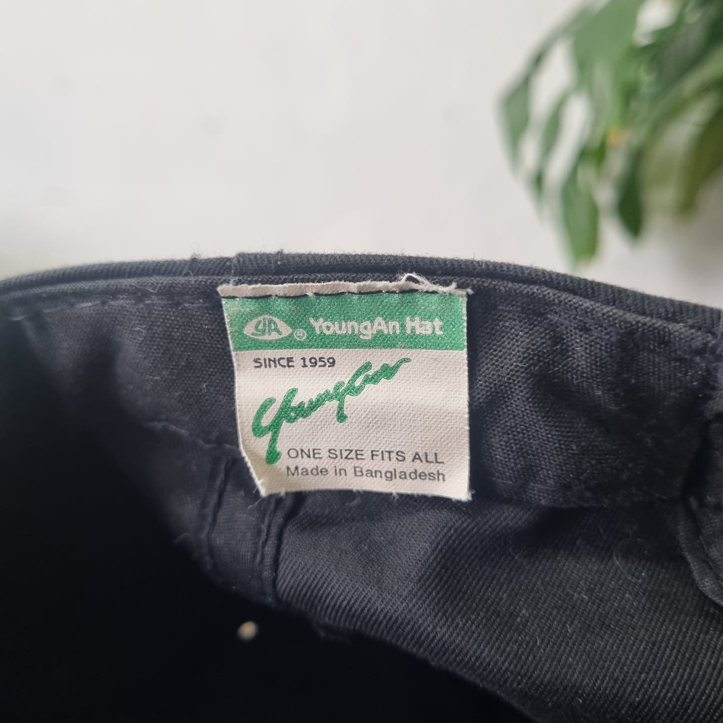 Vintage American Trucker Hat Snapback cap one size adjustable black Dassault