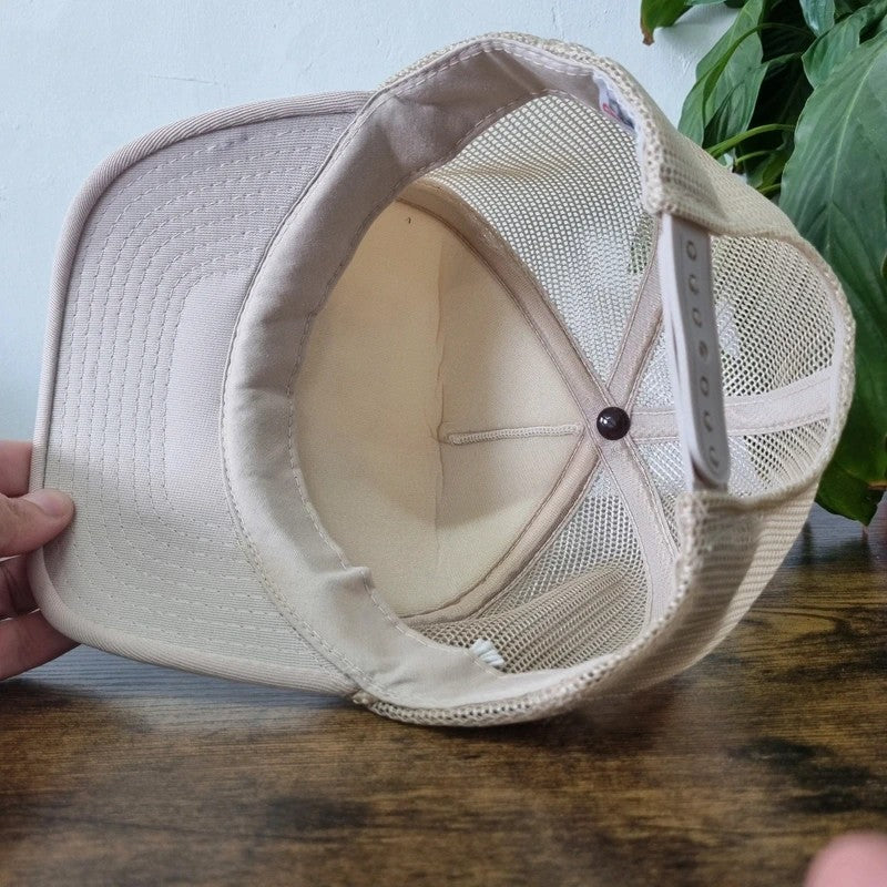 Vintage American Trucker Hat Snapback cap one size adjustable cream Alaska Dog