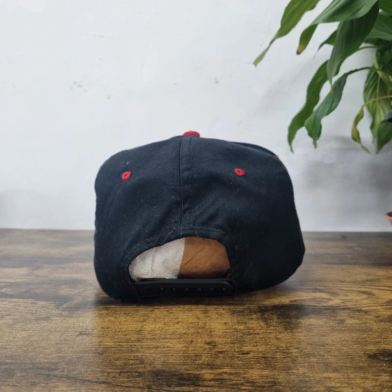 Vintage American Trucker Hat Snapback cap one size adjustable black red commercial mechanical