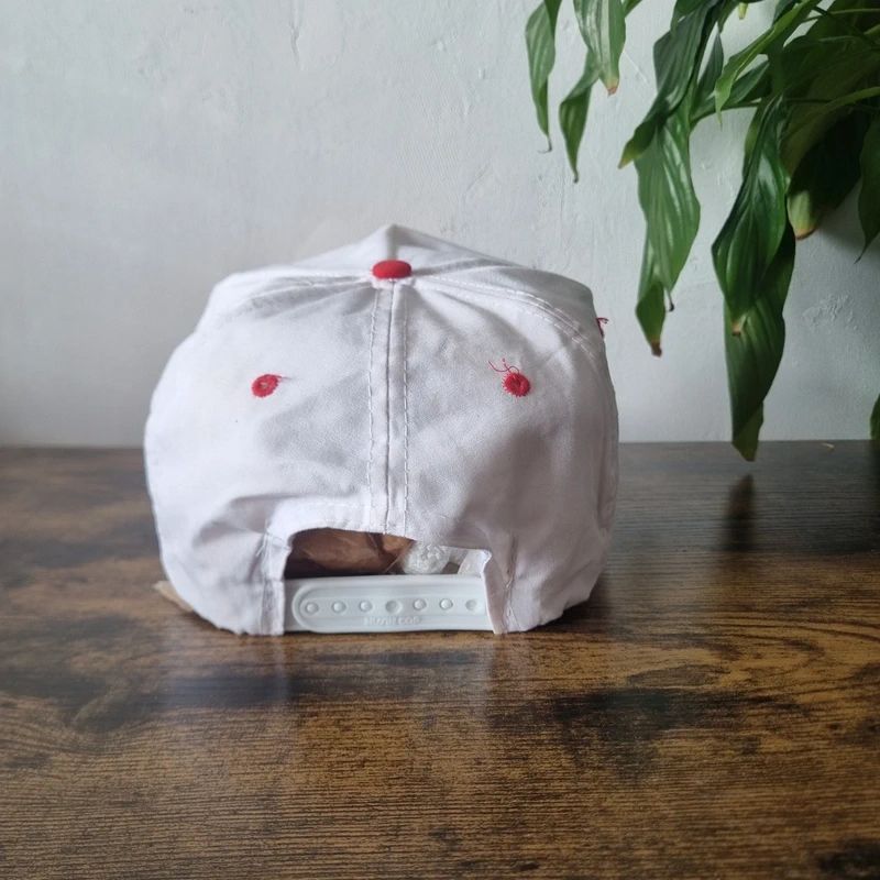 Vintage American Trucker Hat Snapback cap one size adjustable white red guitar straps