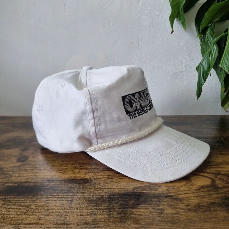 Vintage American Trucker Hat Snapback cap one size adjustable white oh neal metal construction