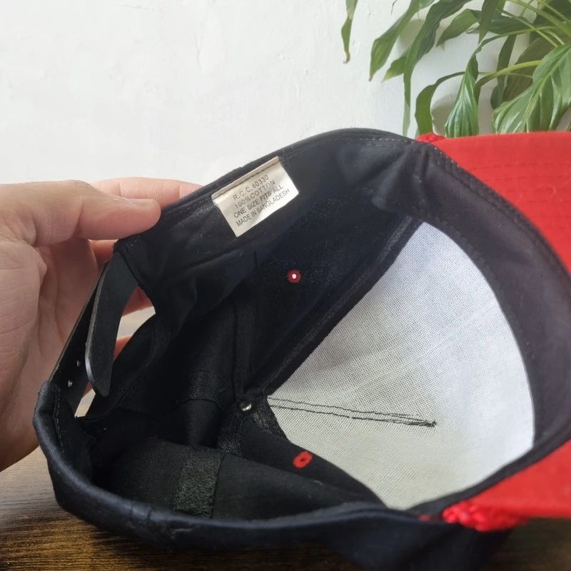 Vintage American Trucker Hat Snapback cap one size adjustable black red paragon electric