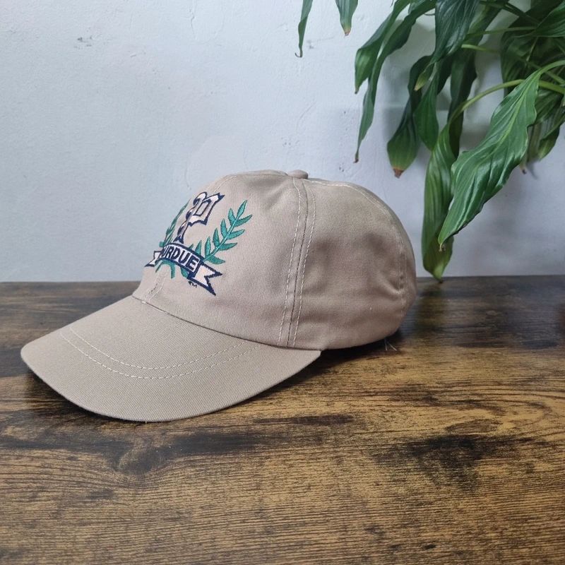 Vintage American Baseball Hat Snapback cap one size adjustable Purdue beige
