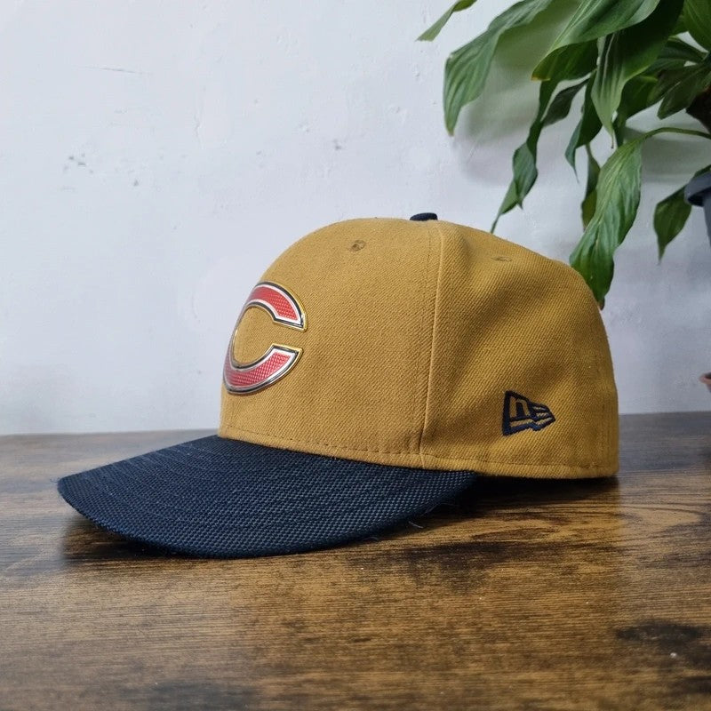 New era Chicago Bears Baseball Hat full fit cap size 7 1/2 beige navy