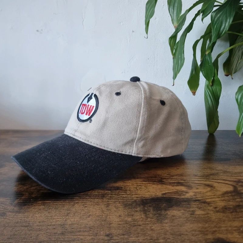 Vintage American baseball Hat Snapback cap one size adjustable beige black tdw