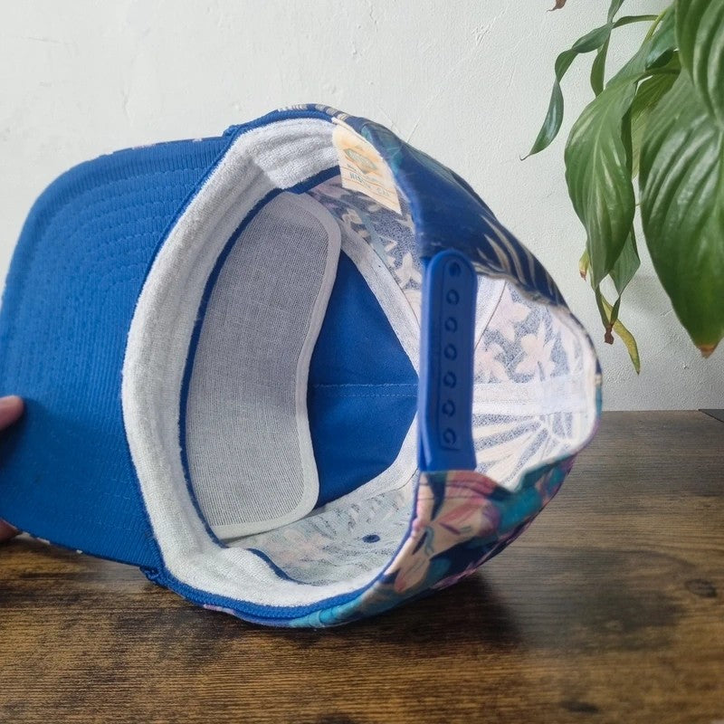 Vintage American Trucker Hat Snapback cap one size adjustable blue Hawaii hang loose