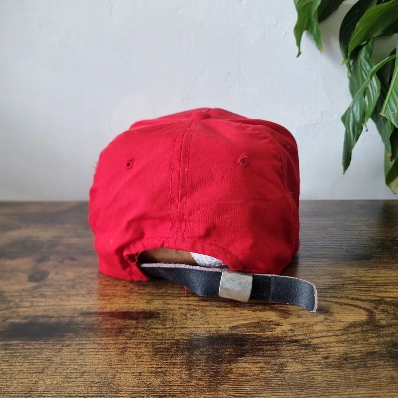 Vintage American Trucker Hat Snapback cap one size adjustable red hilton head