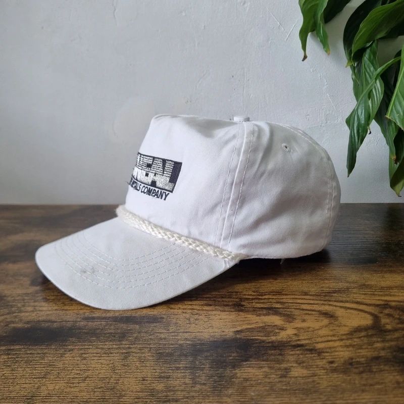 Vintage American Trucker Hat Snapback cap one size adjustable white oh neal metal construction