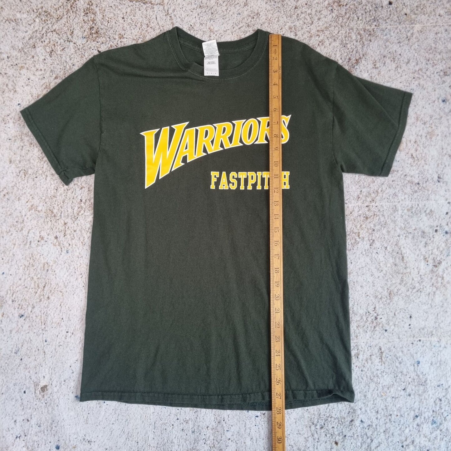Gildan T-SHIRT WARRIORS FASTPITCH COLLEGE USA SPELLOUT - Green - Size M