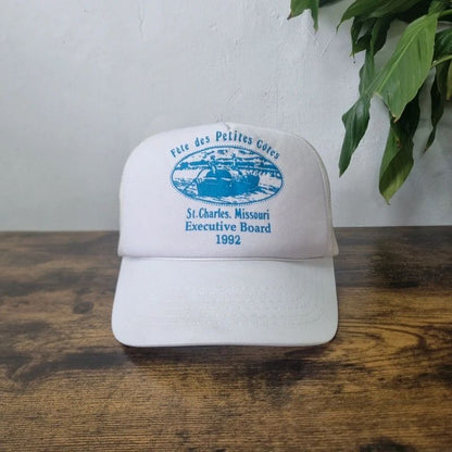 Vintage American Trucker Hat Snapback cap one size adjustable red schiller Fète des Petites Cotes