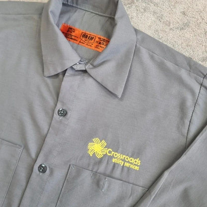 Vintage American Boxy Fit Cropped Shirt long Sleeve Medium plain grey Button Up Skater Y2K Surf