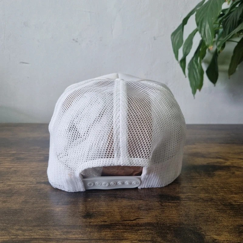 Vintage American Trucker Hat Snapback cap one size adjustable white bonne country winery