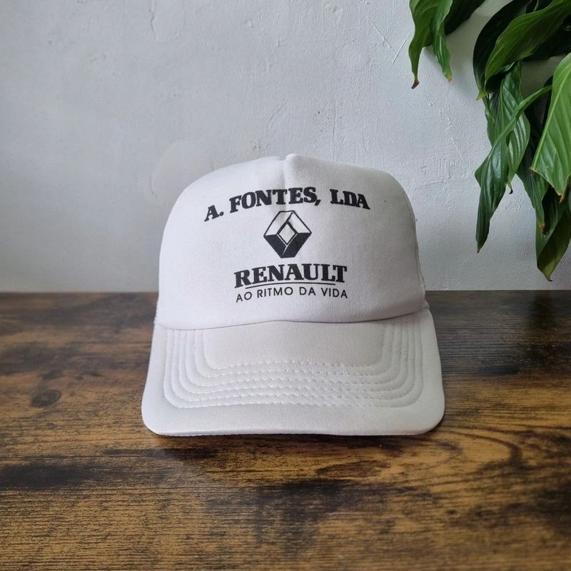 Vintage American Trucker Hat Snapback cap one size adjustable white Renault car dealer
