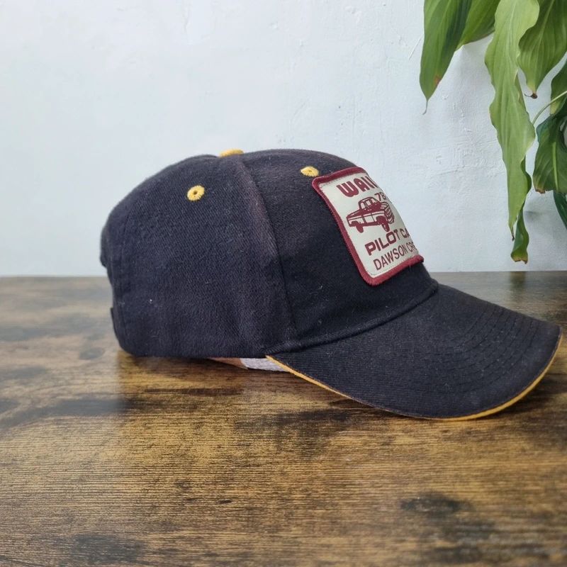 Vintage American baseball Hat Snapback cap one size adjustable black wally's Car
