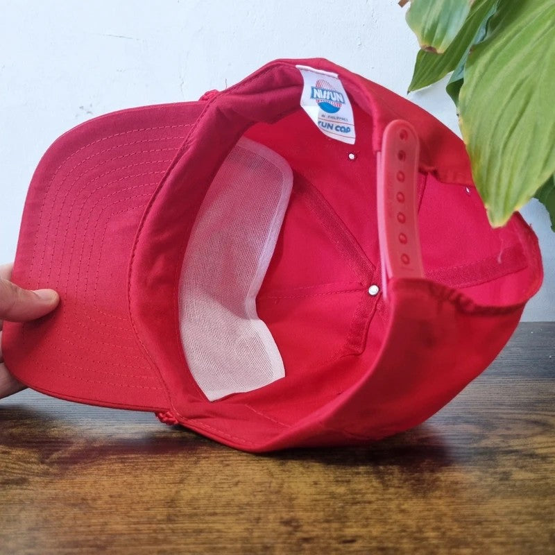 Vintage American Trucker Hat Snapback cap one size adjustable red oasis hotel casino