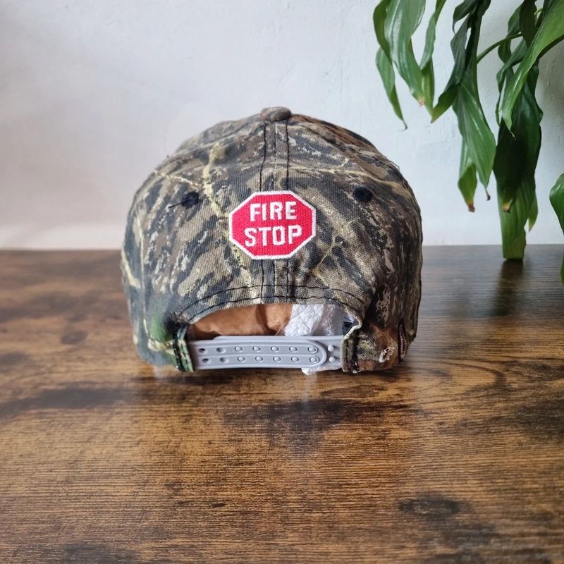 Vintage American baseball Snapback cap one size adjustable khaki brown firestop real tree
