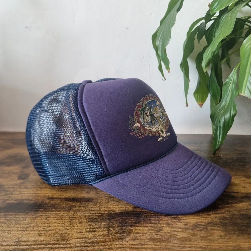 Vintage American Trucker Hat Snapback cap one size adjustable dark purple palm tree