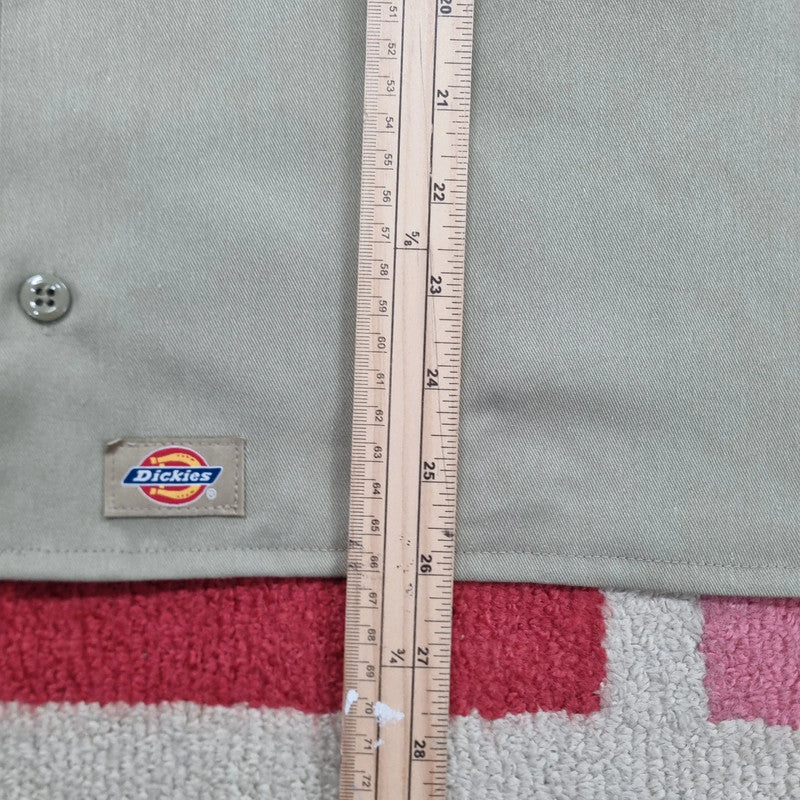 Vintage Dickies Boxy Fit Cropped Shirt Short Sleeve large plain Beige Button Up Skater Y2K Surf