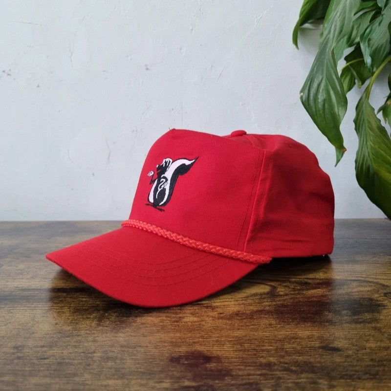Vintage American Trucker Hat Snapback cap one size adjustable red Skunk animal