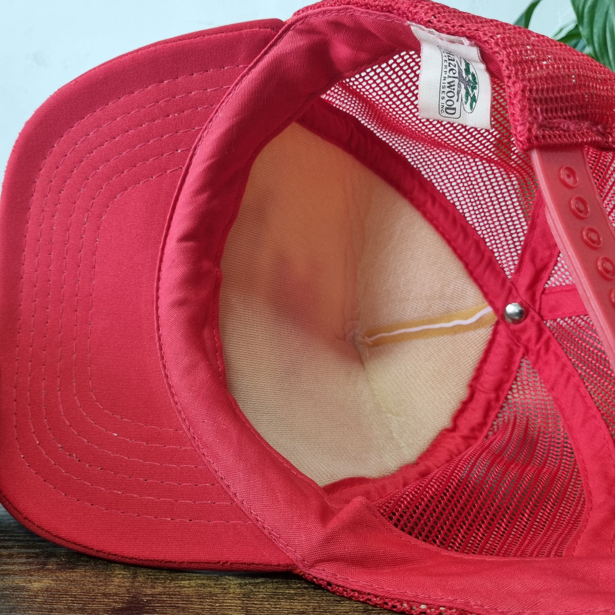 Vintage American Trucker Hat Snapback cap one size white red The tanner construc