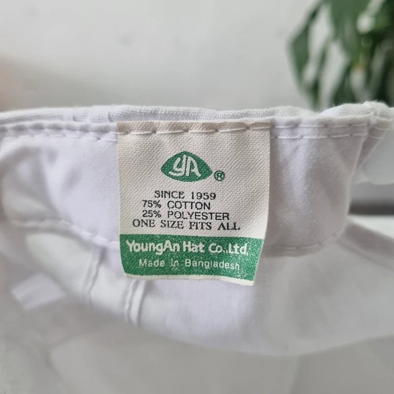 Vintage American Trucker Hat Snapback cap one size white Hagerstown kitchen