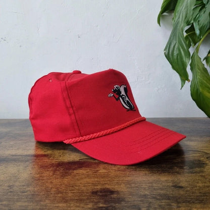 Vintage American Trucker Hat Snapback cap one size adjustable red Skunk animal