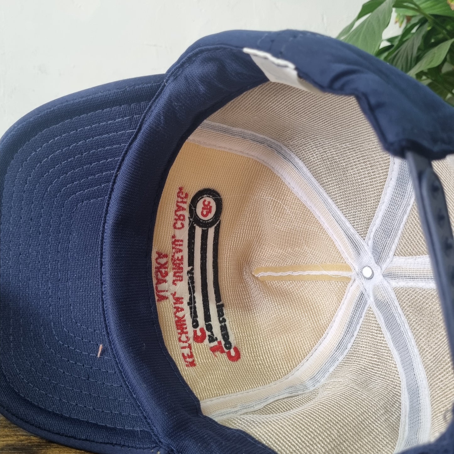 Vintage American Trucker Hat Snapback cap one size adjustable navy white Coastal