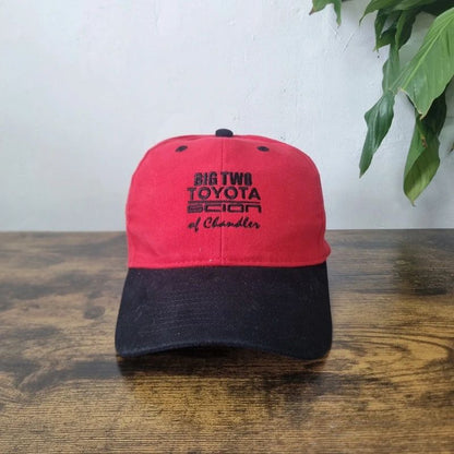 Vintage American Trucker Hat Snapback cap one size adjustable red black Toyota dealer
