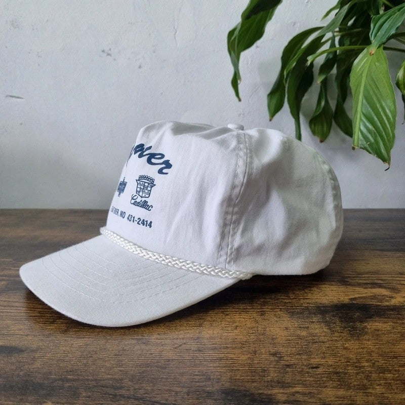 Vintage American Trucker Hat Snapback cap one size adjustable white Chevrolet turner dealer