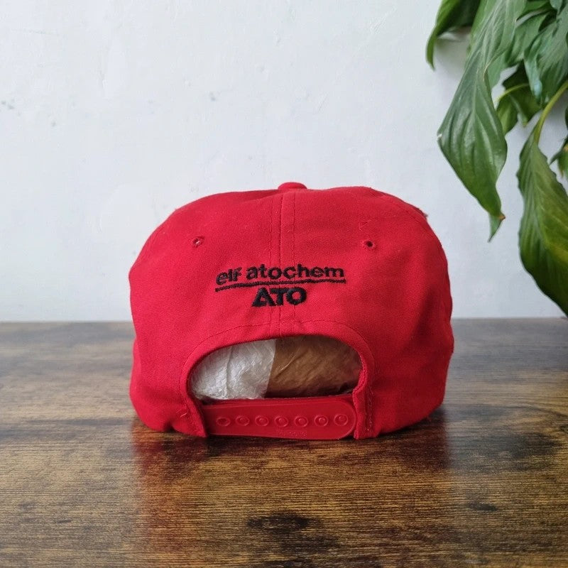 Vintage American Trucker Hat Snapback cap one size adjustable red Skunk animal