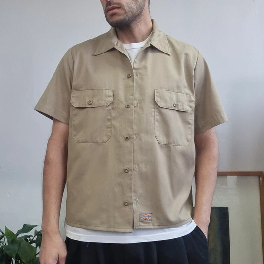 Vintage Dickies Boxy Fit Cropped Shirt Short Sleeve Medium plain beige Button Up Skater Y2K Surf