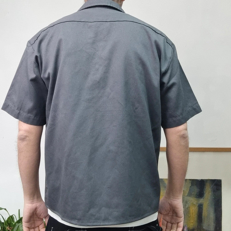 Vintage Dickies Boxy Fit Cropped Shirt Short Sleeve Medium plain Grey Button Up Skater Y2K Surf