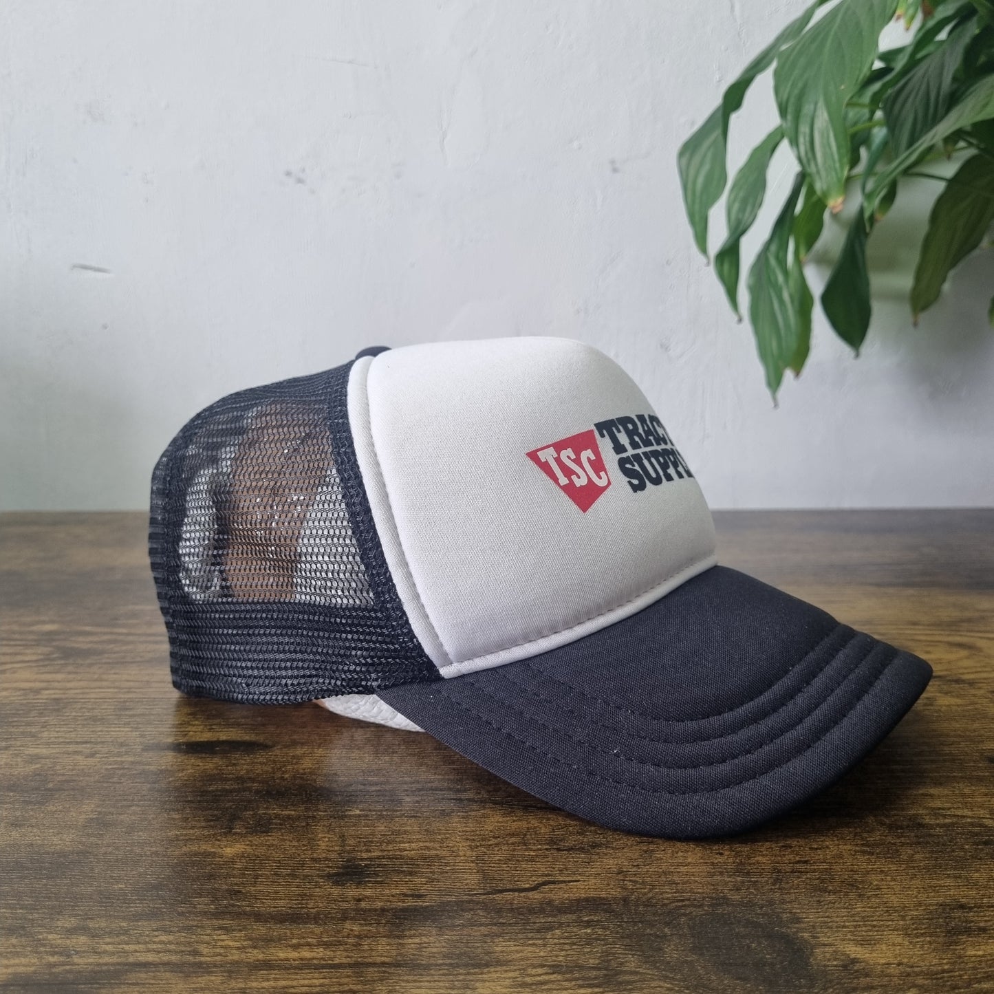 Vintage American Trucker Hat Snapback cap one size adjustable black white