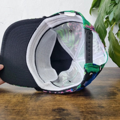 Vintage American Trucker Hat Snapback cap one size adjustable black green leaf print vermeer