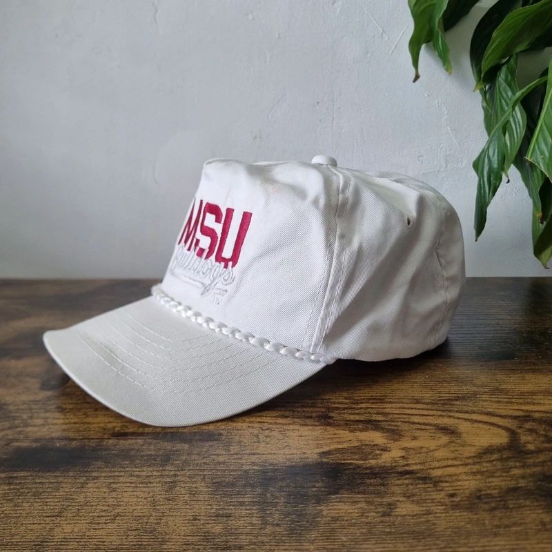 Vintage American Trucker Hat Snapback cap one size adjustable white MSU bulldogs