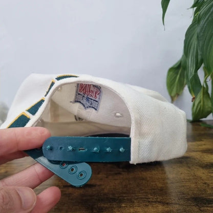 vintage 90s Packers embroidered logo snapback hat basbeall cap cream green