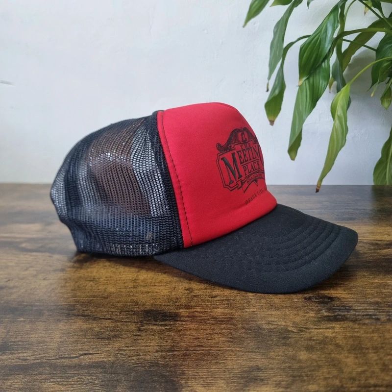Vintage American Trucker Hat Snapback cap one size adjustable red the meeting place