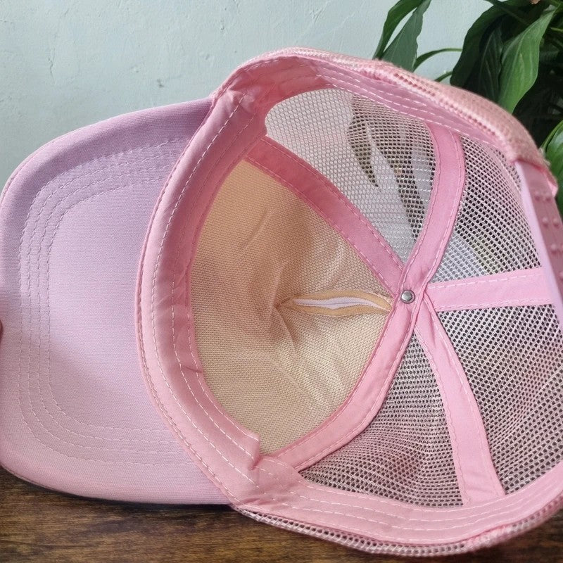 Vintage American Trucker Hat Snapback cap one size adjustable pink white boats prestige y2k