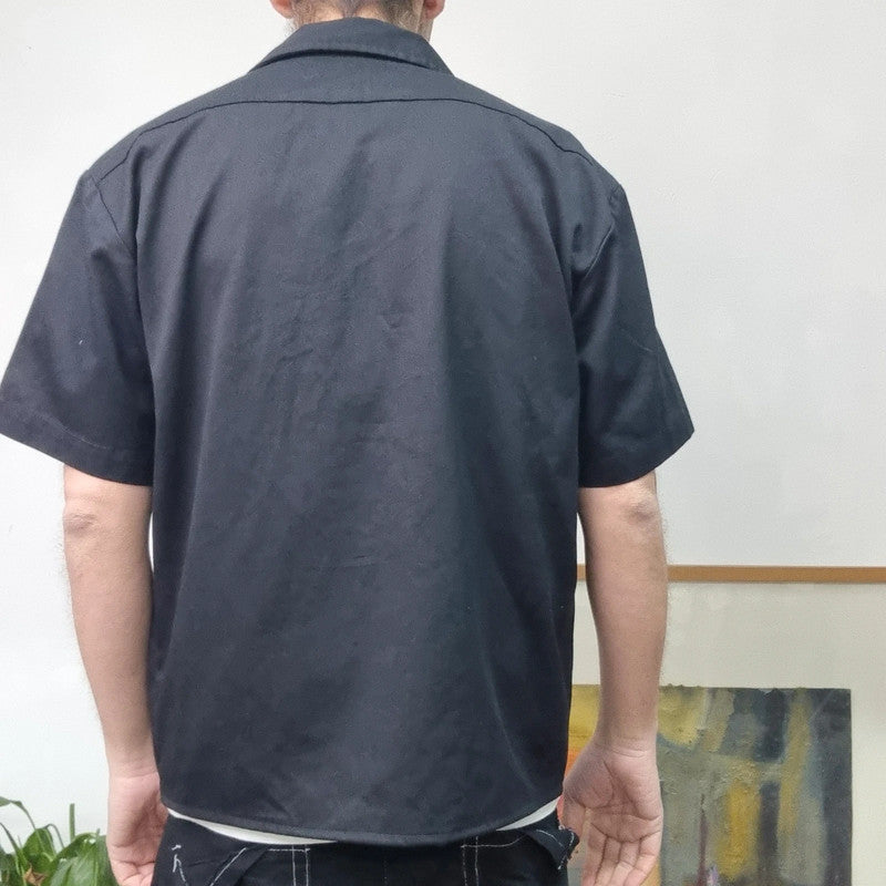 Vintage Dickies Boxy Fit Cropped Shirt Short Sleeve Medium plain Black Button Up Skater Y2K Surf