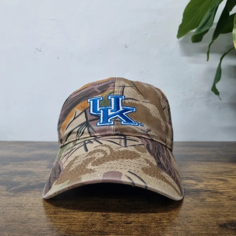 Vintage American Baseball Hat Snapback cap one size beige brown realtree camo University of kentucky