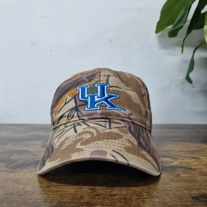 Vintage American Baseball Hat Snapback cap one size beige brown realtree camo University of kentucky