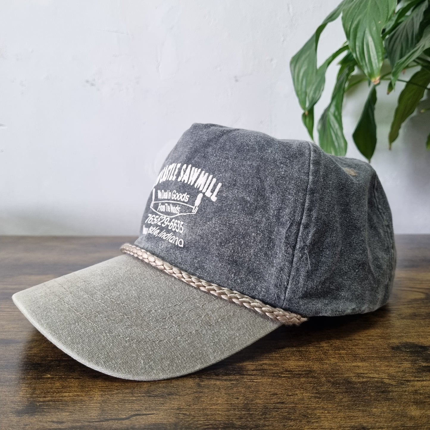 Vintage American Trucker Hat Snapback cap one size grey beige new castle saw mil