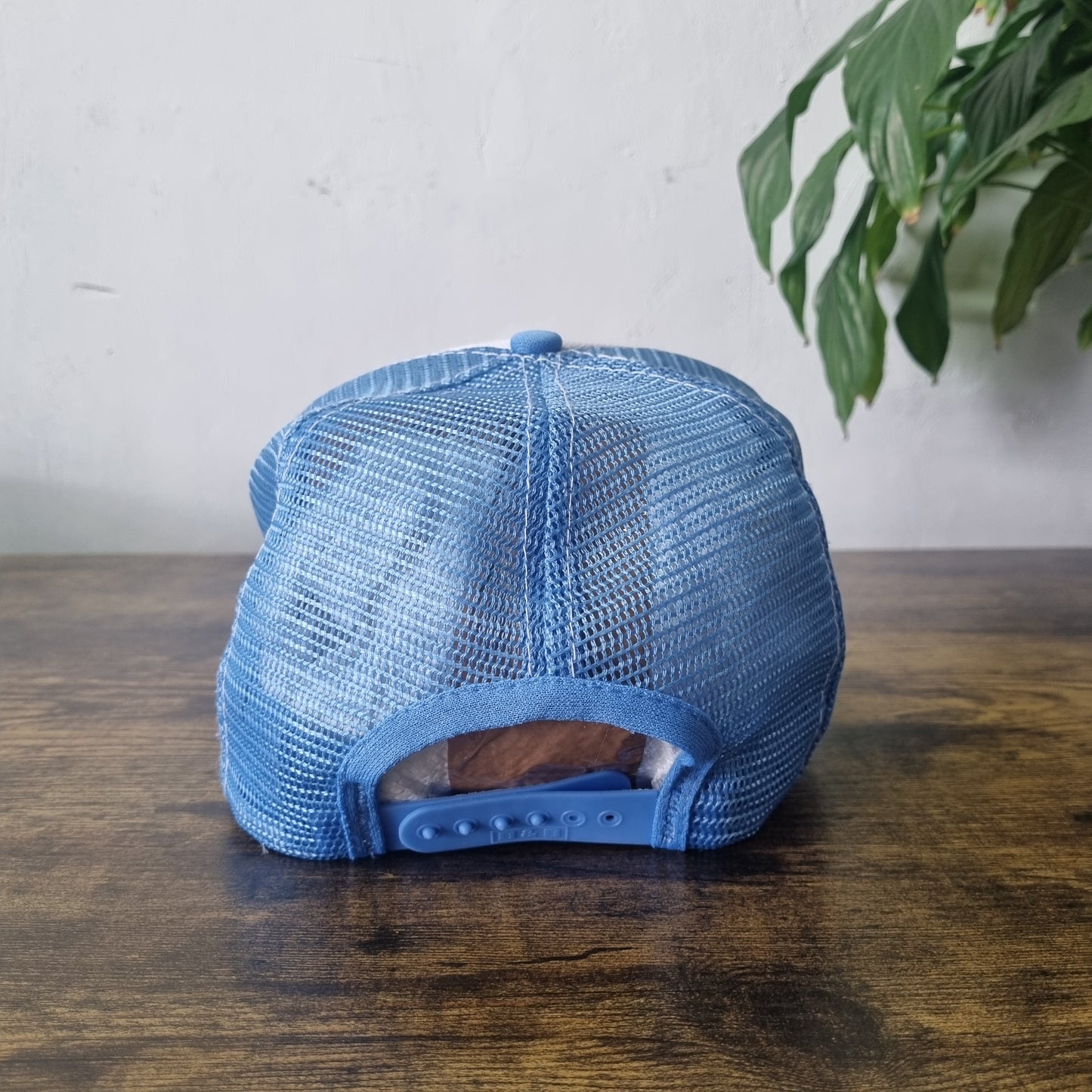 Vintage American Trucker Hat Snapback cap one size adjustable white blue