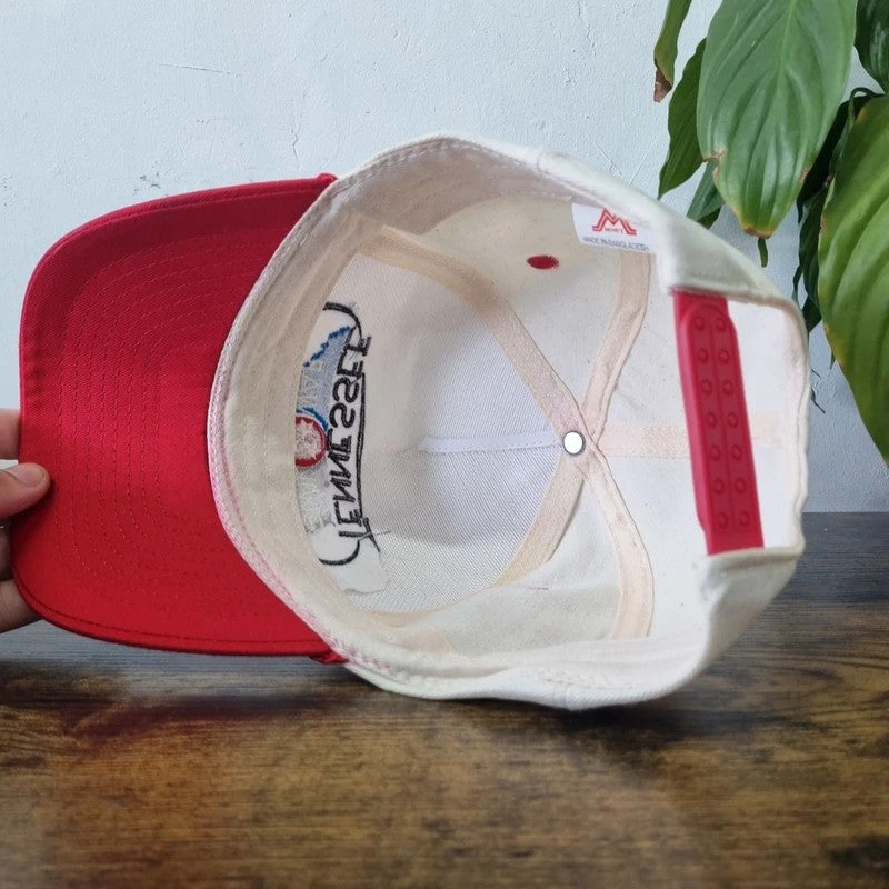 Vintage American Baseball Hat Snapback cap one size adjustable cream red tennessee