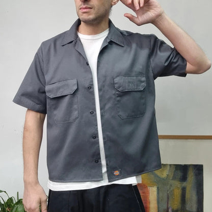 Vintage Dickies Boxy Fit Cropped Shirt Short Sleeve Medium plain Grey Button Up Skater Y2K Surf
