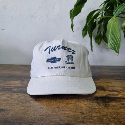Vintage American Trucker Hat Snapback cap one size adjustable white Chevrolet turner dealer